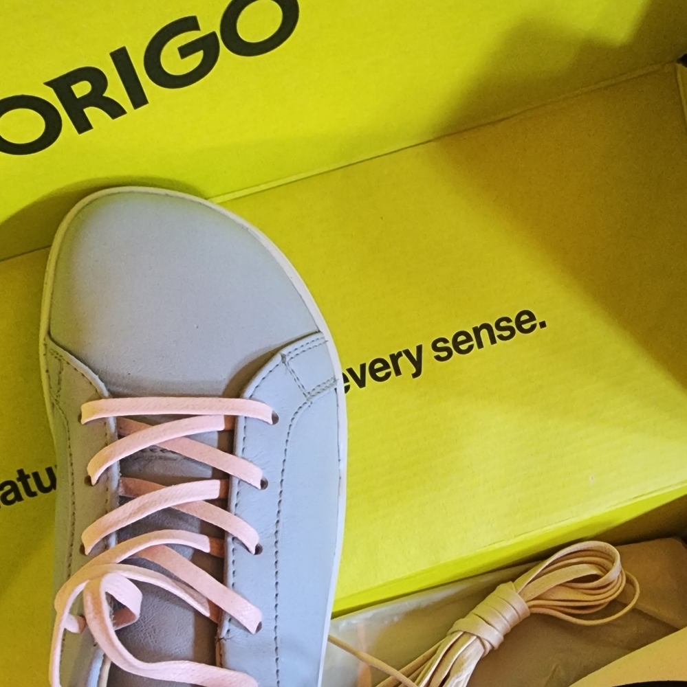 Origo Barefoot Shoes 6.5 womens